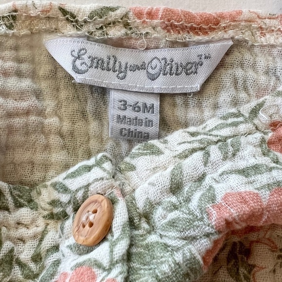 Emily and  Oliver 3-6 month romper - Picture 4 of 4
